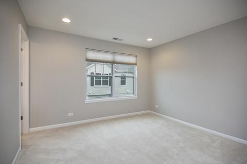 100 Lexington Ln, Rolling Meadows, IL 60008 photo 12