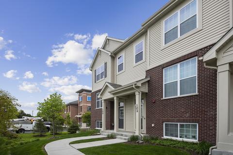 100 Lexington Ln, Rolling Meadows, IL 60008 photo 2