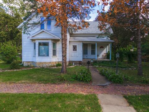 417 Mason St, Chenoa, IL 61726 photo 1