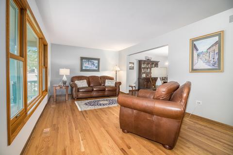 2445 Harbor Ct, Aurora, IL 60504 photo 9