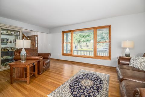 2445 Harbor Ct, Aurora, IL 60504 photo 8