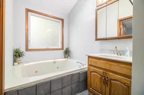2445 Harbor Ct, Aurora, IL 60504 photo 12