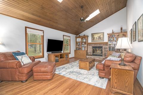2445 Harbor Ct, Aurora, IL 60504 photo 5