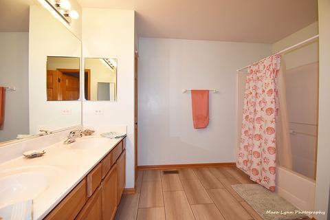 1761 Ariana Dr, Bartlett, IL 60103 photo 17