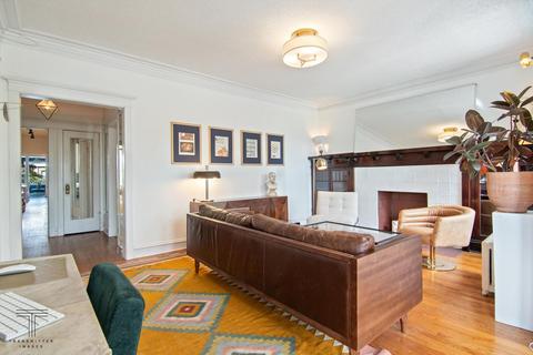 646 E 51st St #3E, Chicago, IL 60615 photo 6