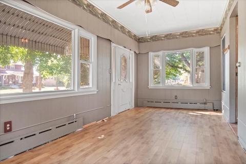 263 E First St, El Paso, IL 61738 photo 2