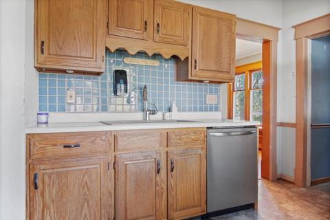 263 E First St, El Paso, IL 61738 photo 8