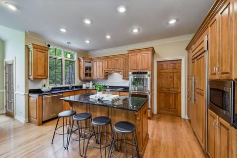 1580 Camden Pl, Wheaton, IL 60189 photo 9