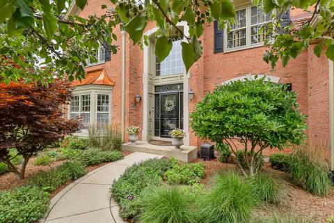1580 Camden Pl, Wheaton, IL 60189 photo 3