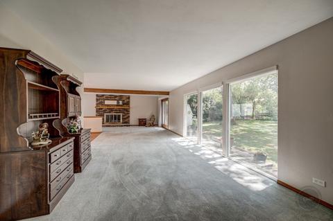 841 Edgewater Dr, Naperville, IL 60540 photo 3