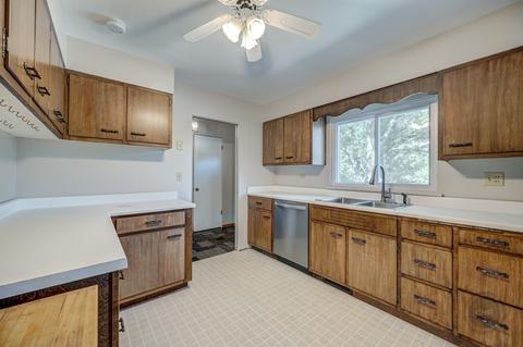 841 Edgewater Dr, Naperville, IL 60540 photo 12
