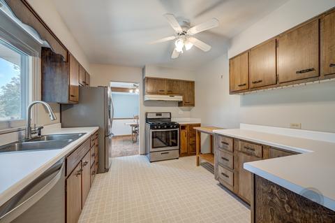 841 Edgewater Dr, Naperville, IL 60540 photo 11