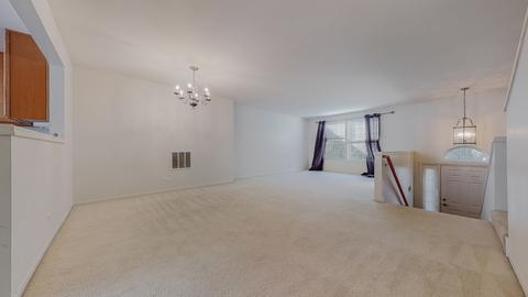 2422 Emily Ln, Elgin, IL 60124 photo 4