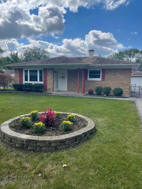 715 S Wayne Pl, Wheeling, IL 60090 photo 1