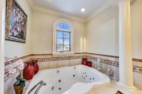 1845 Beechnut Rd, Northbrook, IL 60062 photo 32