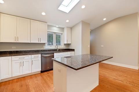 2561 Suffield St, Des Plaines, IL 60016 photo 11