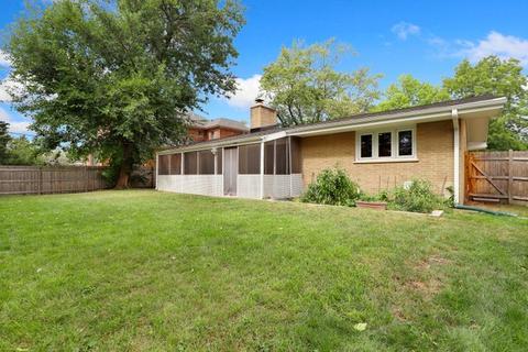 2561 Suffield St, Des Plaines, IL 60016 photo 23