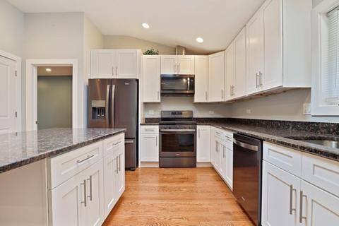 2561 Suffield St, Des Plaines, IL 60016 photo 9
