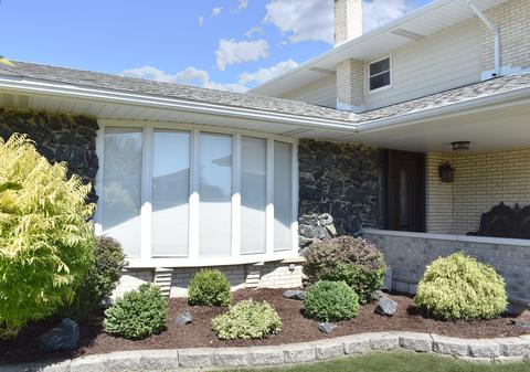 1804 E Aztec Ln, Mount Prospect, IL 60056 photo 2
