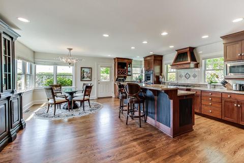 770 E Greenview Rd, Itasca, IL 60143 photo 11