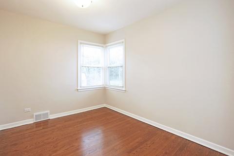 210 N Main St, Mount Prospect, IL 60056 photo 11
