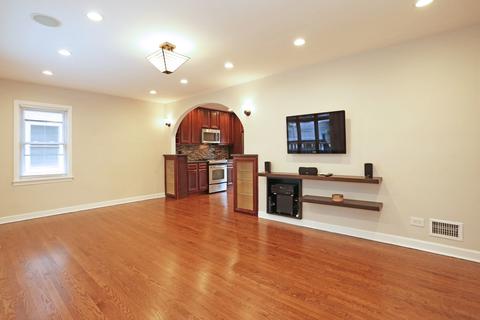 210 N Main St, Mount Prospect, IL 60056 photo 6