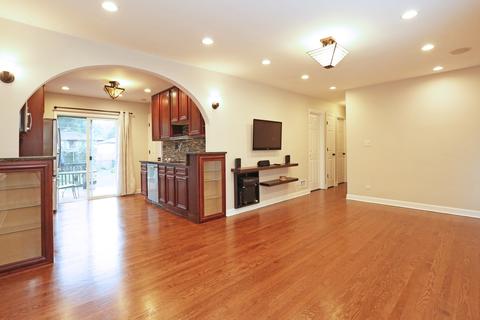 210 N Main St, Mount Prospect, IL 60056 photo 7