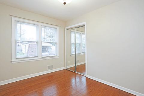 210 N Main St, Mount Prospect, IL 60056 photo 10