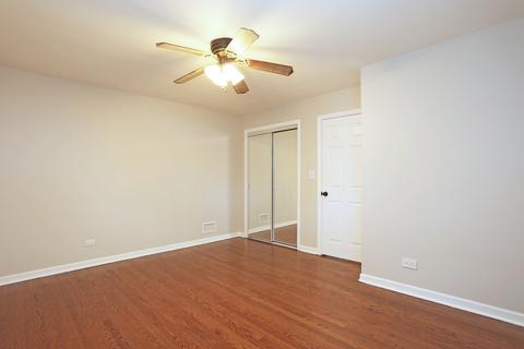 210 N Main St, Mount Prospect, IL 60056 photo 16