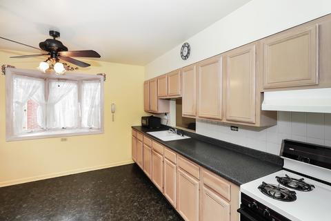 449 Vassar Ln, Des Plaines, IL 60016 photo 8