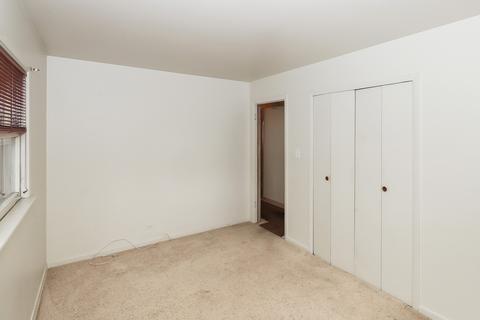 449 Vassar Ln, Des Plaines, IL 60016 photo 12