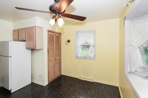 449 Vassar Ln, Des Plaines, IL 60016 photo 9