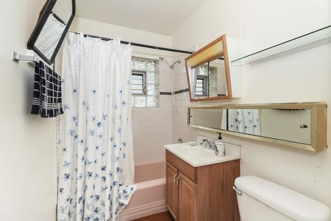 449 Vassar Ln, Des Plaines, IL 60016 photo 13