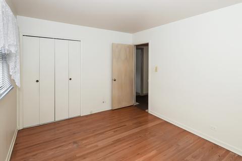 449 Vassar Ln, Des Plaines, IL 60016 photo 15