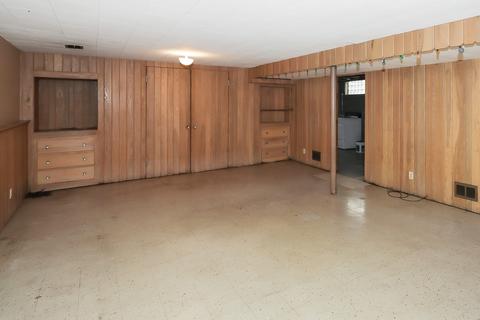 449 Vassar Ln, Des Plaines, IL 60016 photo 18