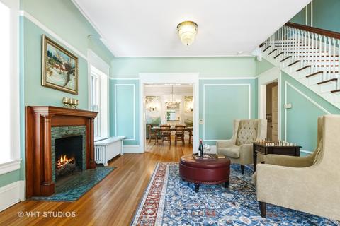 1136 E 48th St, Chicago, IL 60615 photo 4