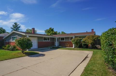 232 Pinecroft Dr, Roselle, IL 60172 photo 1