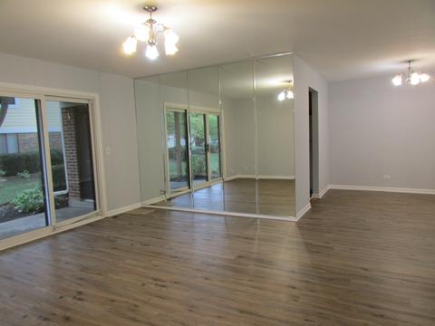 686 Scanlon Dr #A1, Wheeling, IL 60090 photo 3