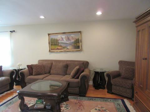 2757 W Farwell Ave, Chicago, IL 60645 photo 9