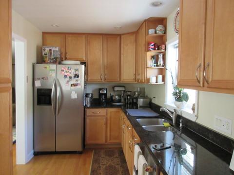 2757 W Farwell Ave, Chicago, IL 60645 photo 8