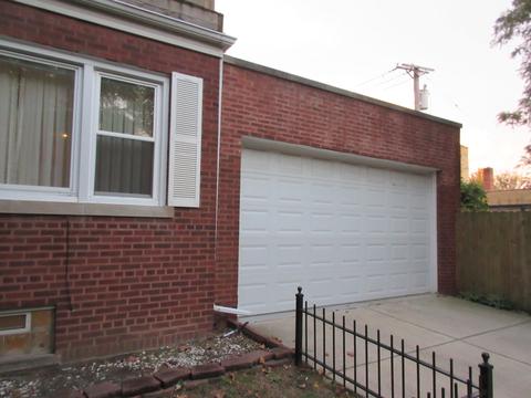 2757 W Farwell Ave, Chicago, IL 60645 photo 4