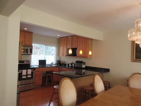 2757 W Farwell Ave, Chicago, IL 60645 photo 7