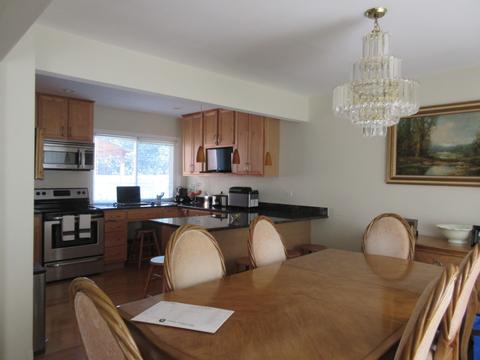 2757 W Farwell Ave, Chicago, IL 60645 photo 11