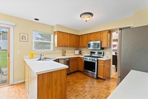 1434 Huntcliff Rd, Bartlett, IL 60103 photo 7