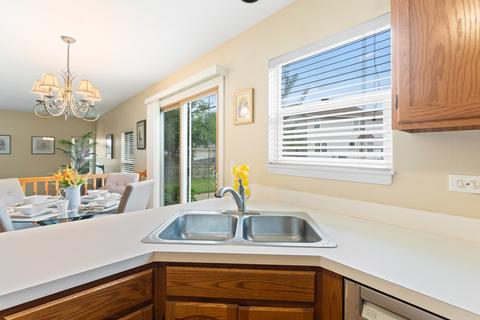 1434 Huntcliff Rd, Bartlett, IL 60103 photo 9