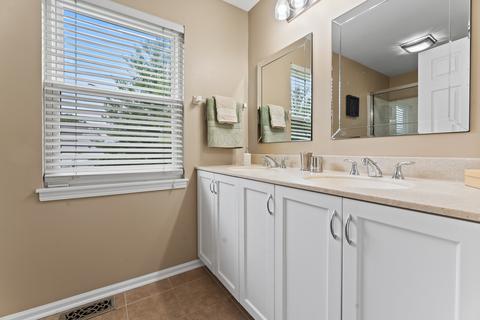 1434 Huntcliff Rd, Bartlett, IL 60103 photo 16