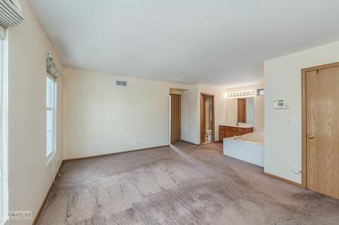 945 Symphony Dr, Aurora, IL 60504 photo 17