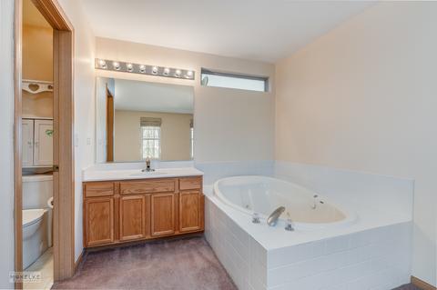 945 Symphony Dr, Aurora, IL 60504 photo 18
