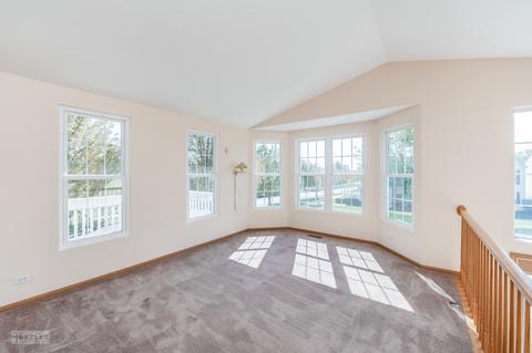 945 Symphony Dr, Aurora, IL 60504 photo 7
