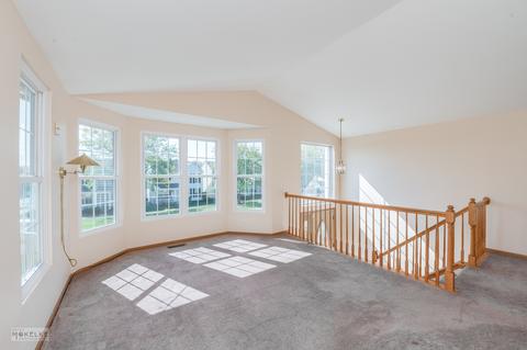 945 Symphony Dr, Aurora, IL 60504 photo 8